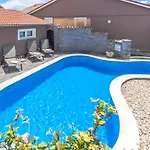 Vila House Tomas With Pool Near Pula, Istria, Istrien *