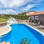 House Tomas With Pool Near Pula, Istria, Istrien