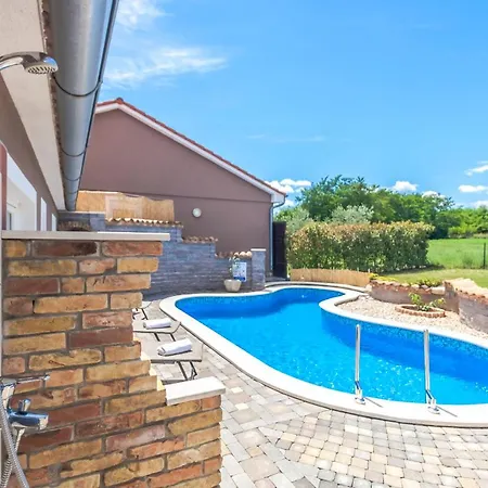 House Tomas With Pool Near Pula, Istria, Istrien Villa