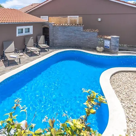 Villa House Tomas With Pool Near Pula, Istria, Istrien *